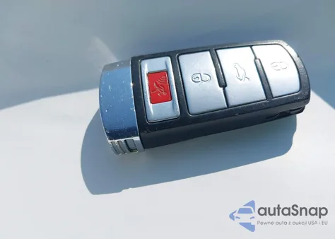 2007 Volkswagen Passat 2.0T/Wolfsburg Edition z USA, uszkodzony, nr VIN WVWAK73C67P110341